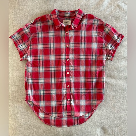 NWOT Universal Thread Red Blue Plaid Short Sleeve Button Down Shirt Top. Size M - Picture 5 of 7